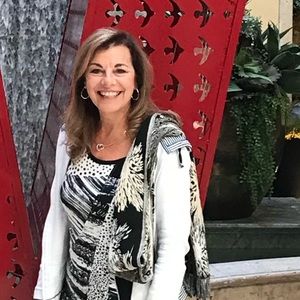 Meet your Posher, Victoria